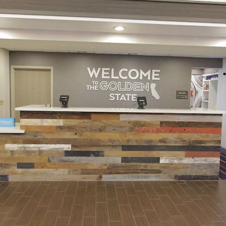 Hampton Inn & Suites Seal Beach Bagian luar foto