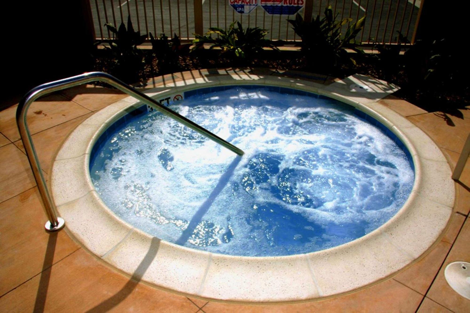 Hampton Inn & Suites Seal Beach Bagian luar foto