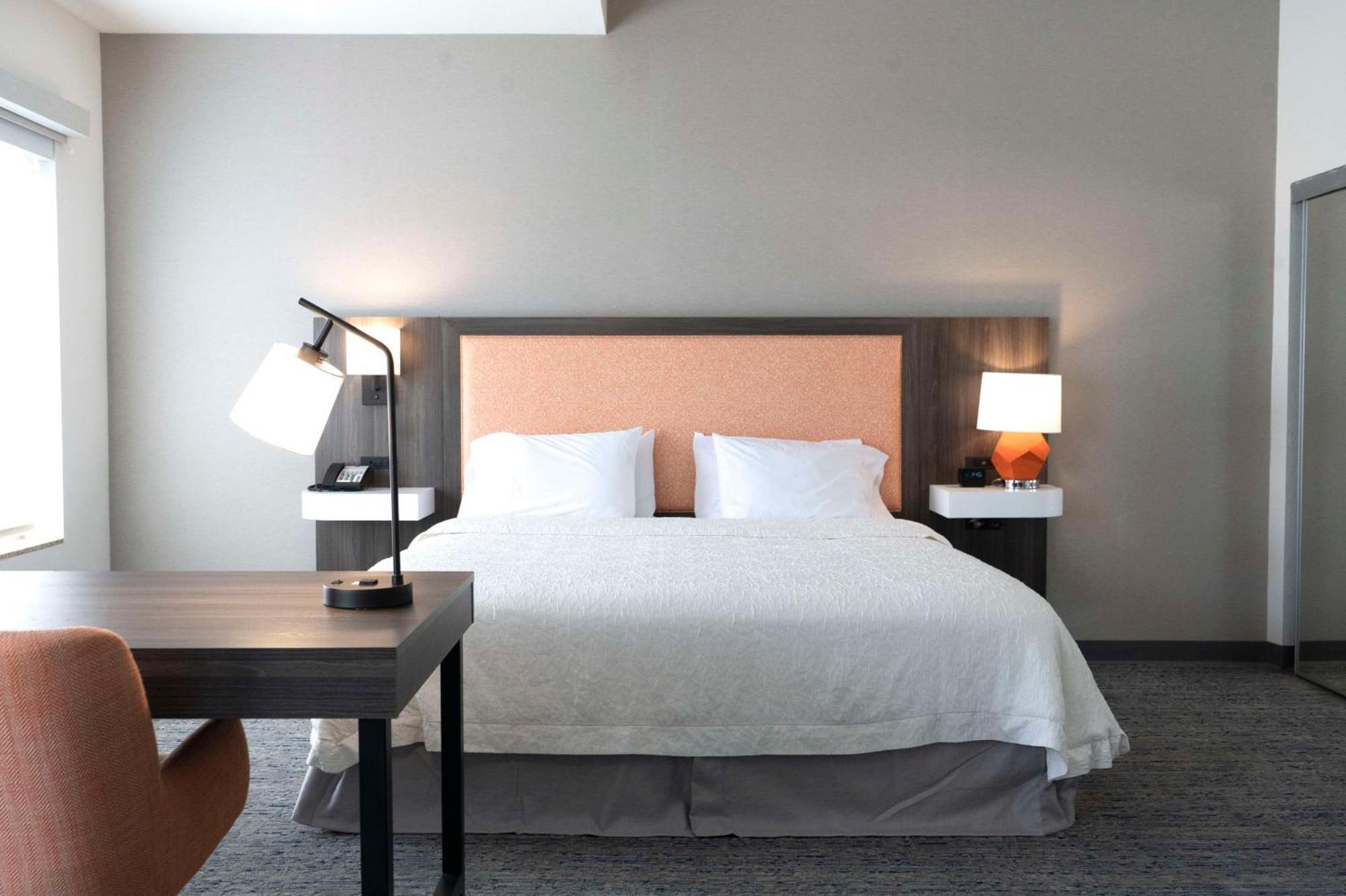 Hampton Inn & Suites Seal Beach Bagian luar foto