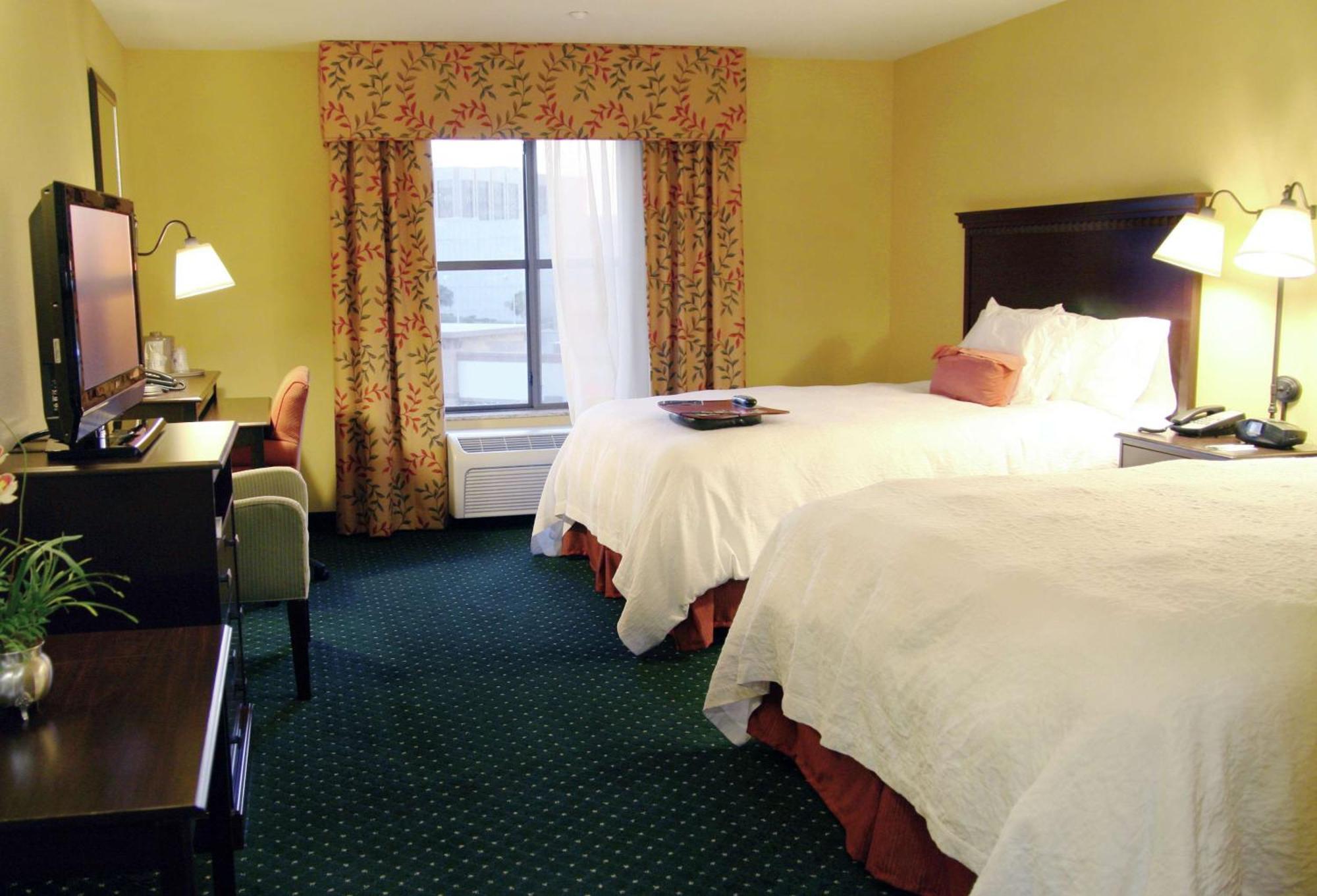 Hampton Inn & Suites Seal Beach Bagian luar foto