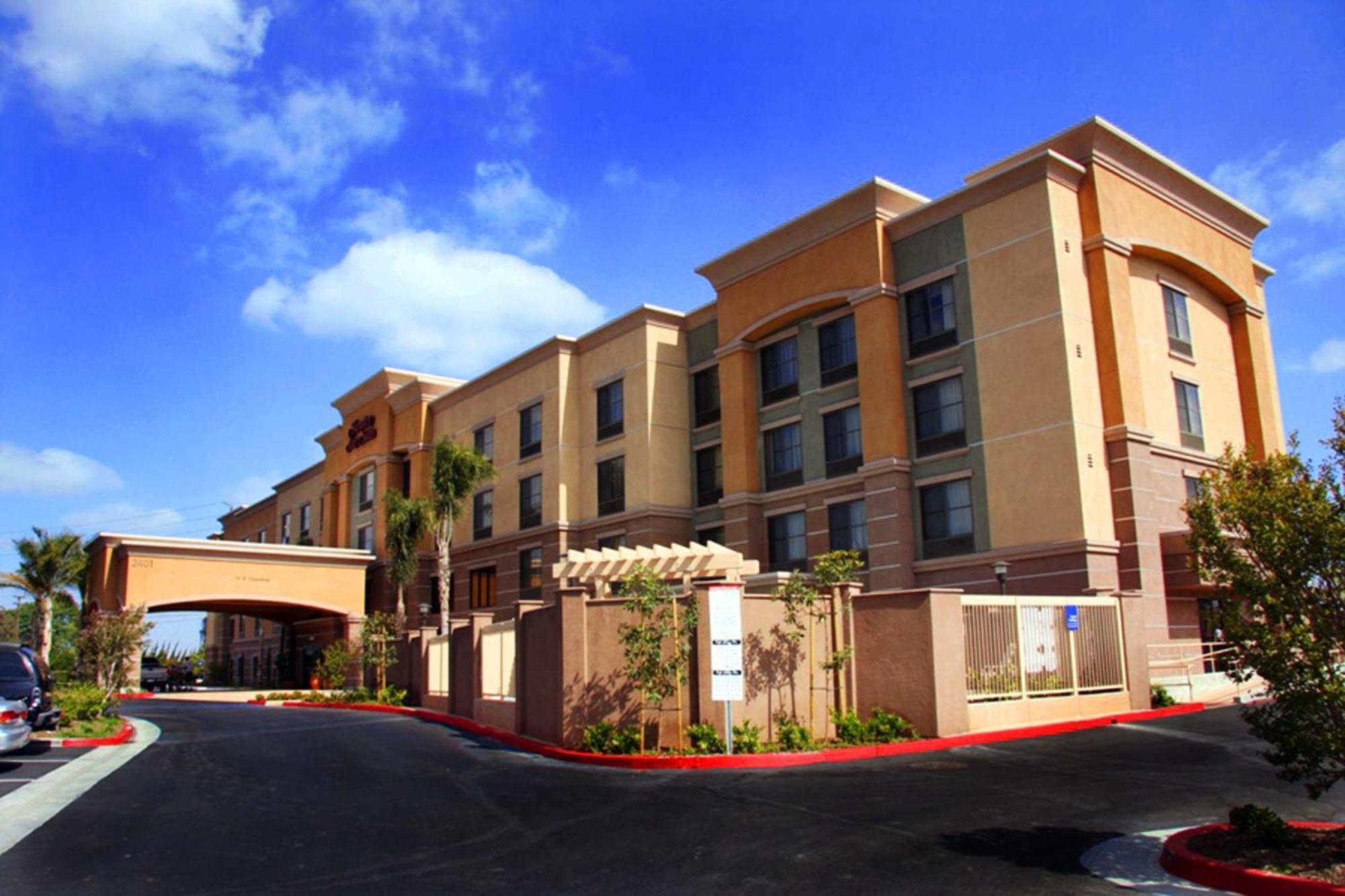 Hampton Inn & Suites Seal Beach Bagian luar foto