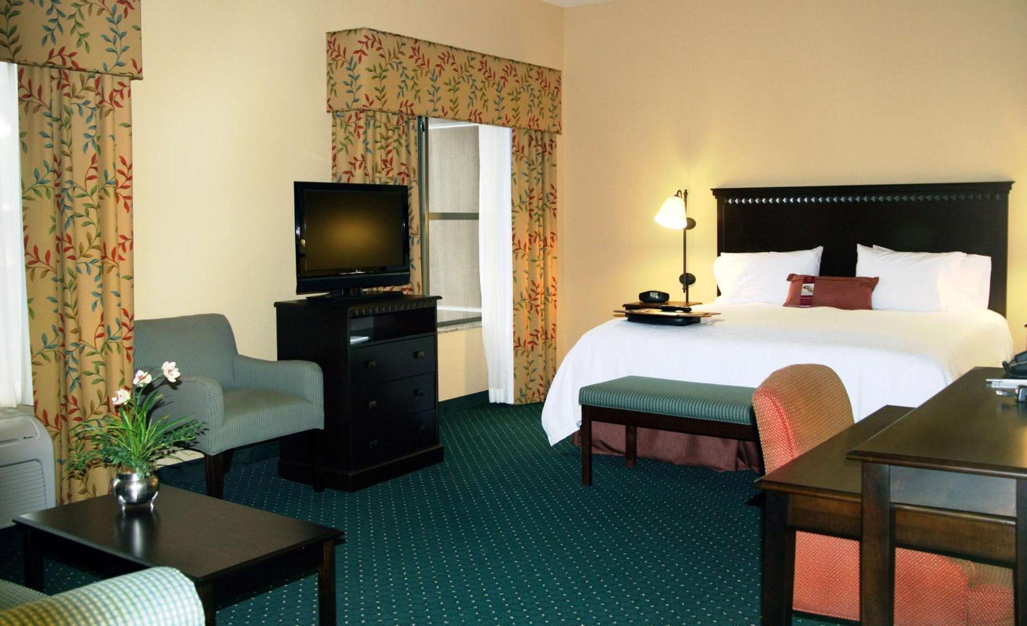 Hampton Inn & Suites Seal Beach Bagian luar foto