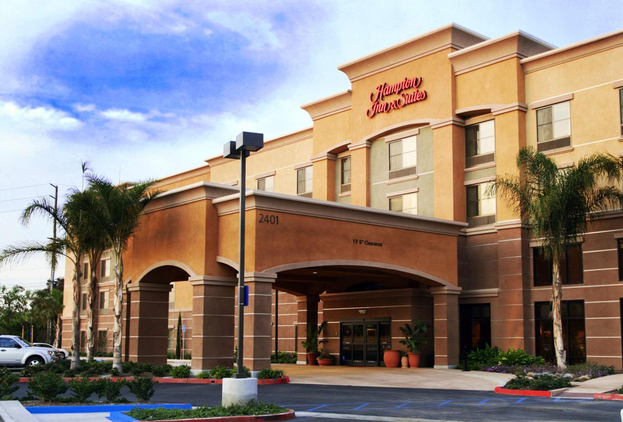 Hampton Inn & Suites Seal Beach Bagian luar foto